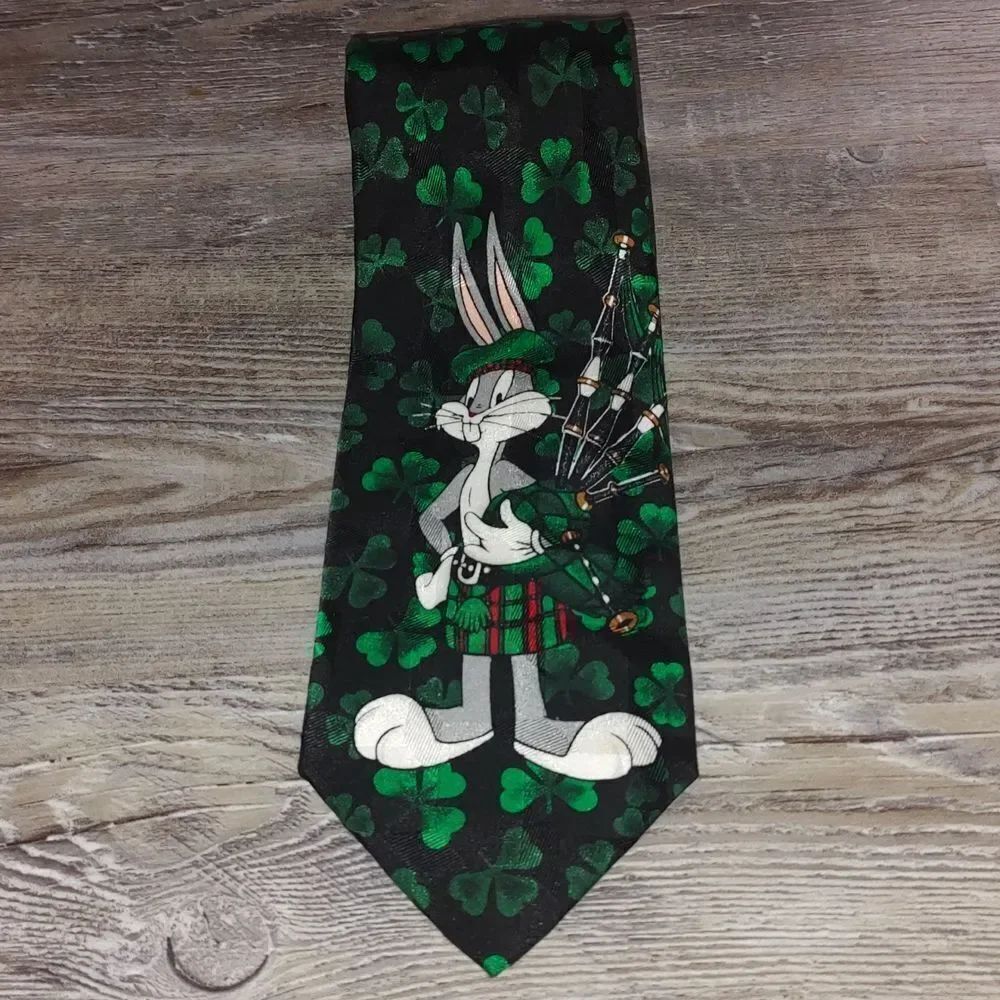 Looney Tune Mania Bugs Bunny St Patricks Shamrock  Silk Tie NWOT